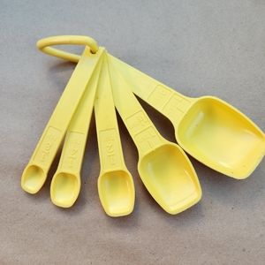 Vintage Yellow Tupperware Measuring Spoons